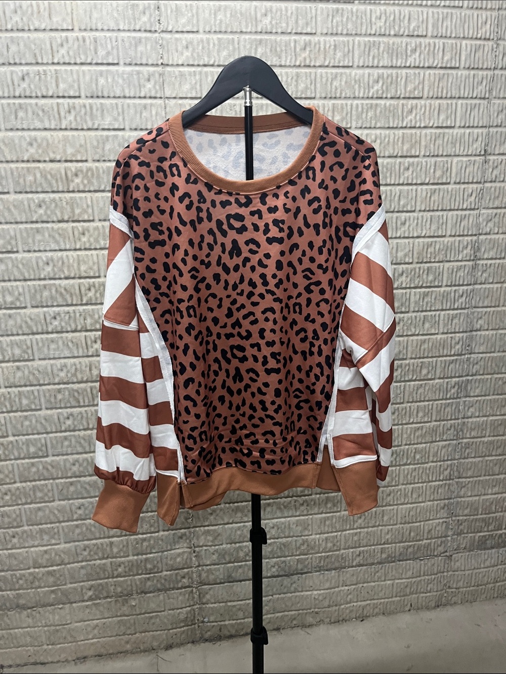 Rust Leopard-Print Striped Sleeve Women's Pullover